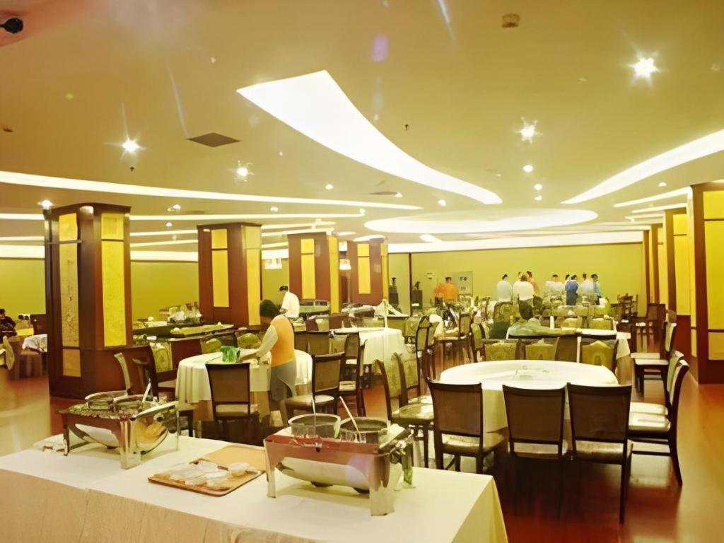 New Friendship Hotel Luoyang  Extérieur photo