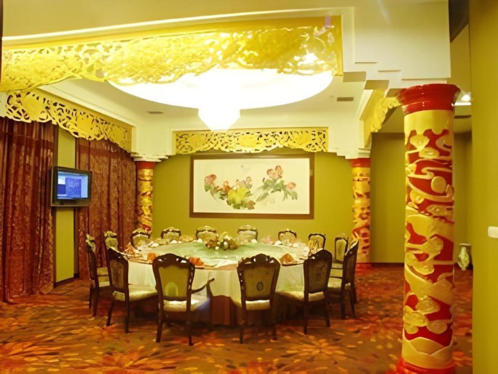 New Friendship Hotel Luoyang  Extérieur photo